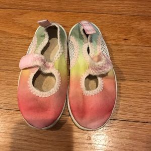 Toddler water shoes size 5/6